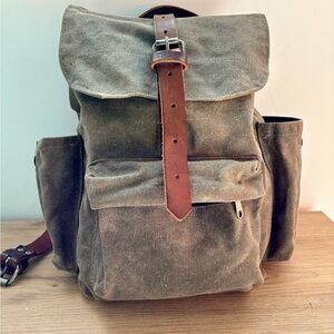 Little Rogue Backpack in Truffle